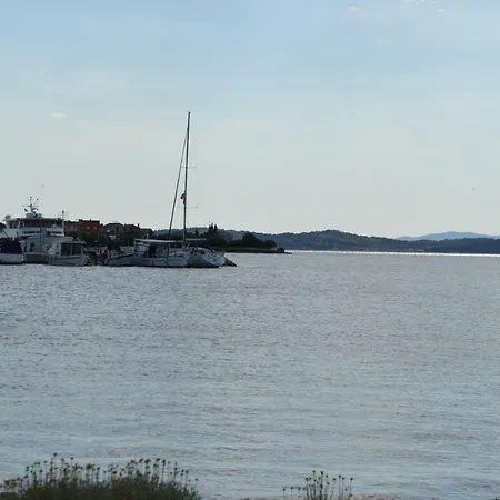 Апартаменты Mila Сукошан